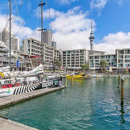 Stunning & Spacious Haven On The Waterfront! Auckland Exteriör bild