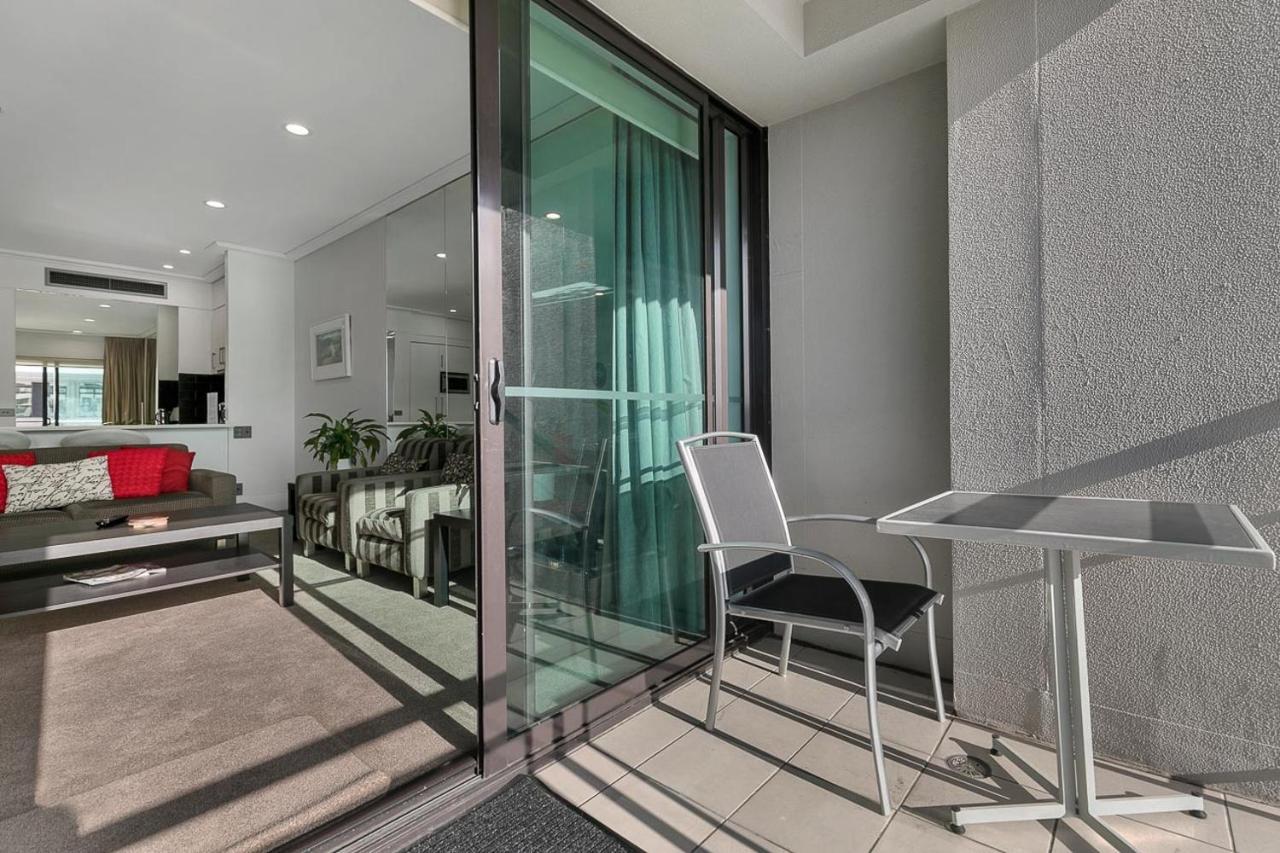 Stunning & Spacious Haven On The Waterfront! Auckland Exteriör bild