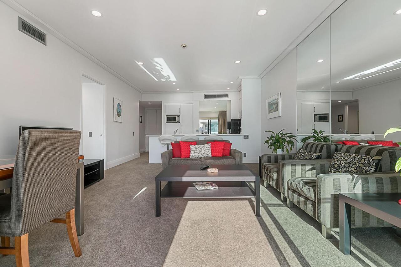 Stunning & Spacious Haven On The Waterfront! Auckland Exteriör bild